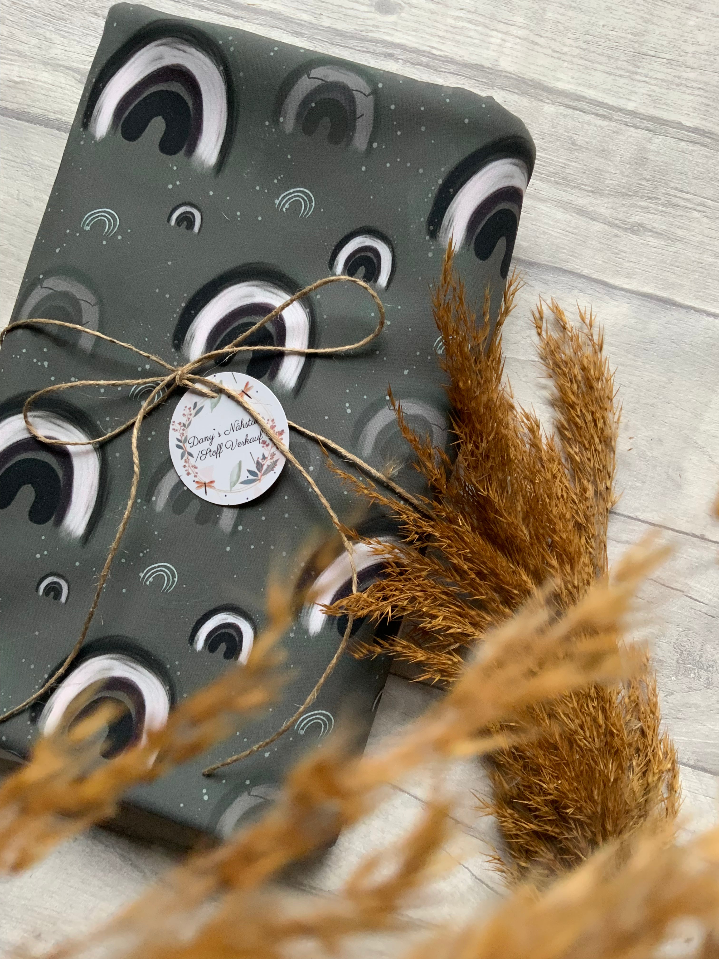 Dunkler Regenbogen Eigenproduktion Dauervorbestellung